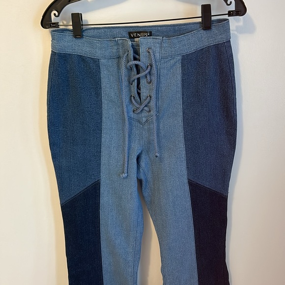 Venus Colorblock Flare Jeans - Picture 5 of 8